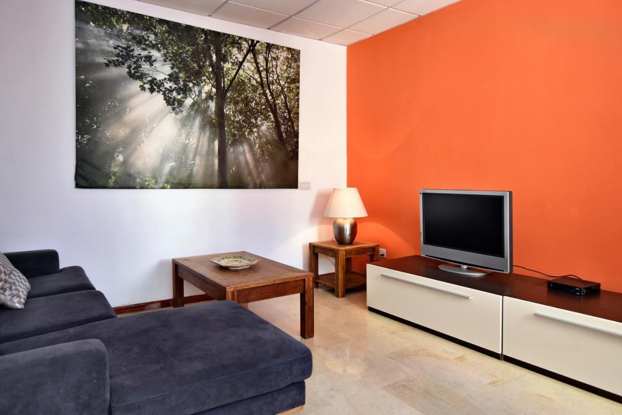 Апартаменты Large St Julians Central 2 Сент Джулианс Экстерьер фото